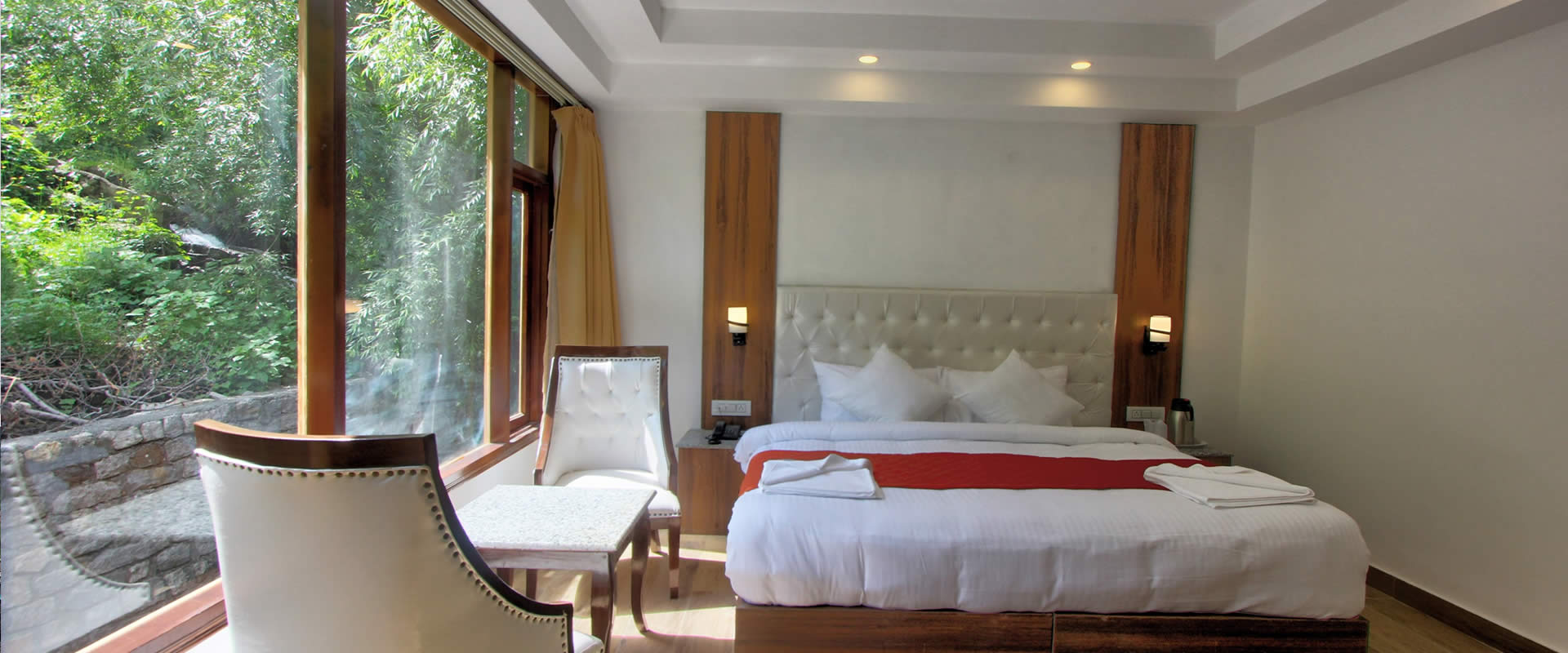 Apple Bud Cottages And Hotel Manali Best Luxury Cottages In